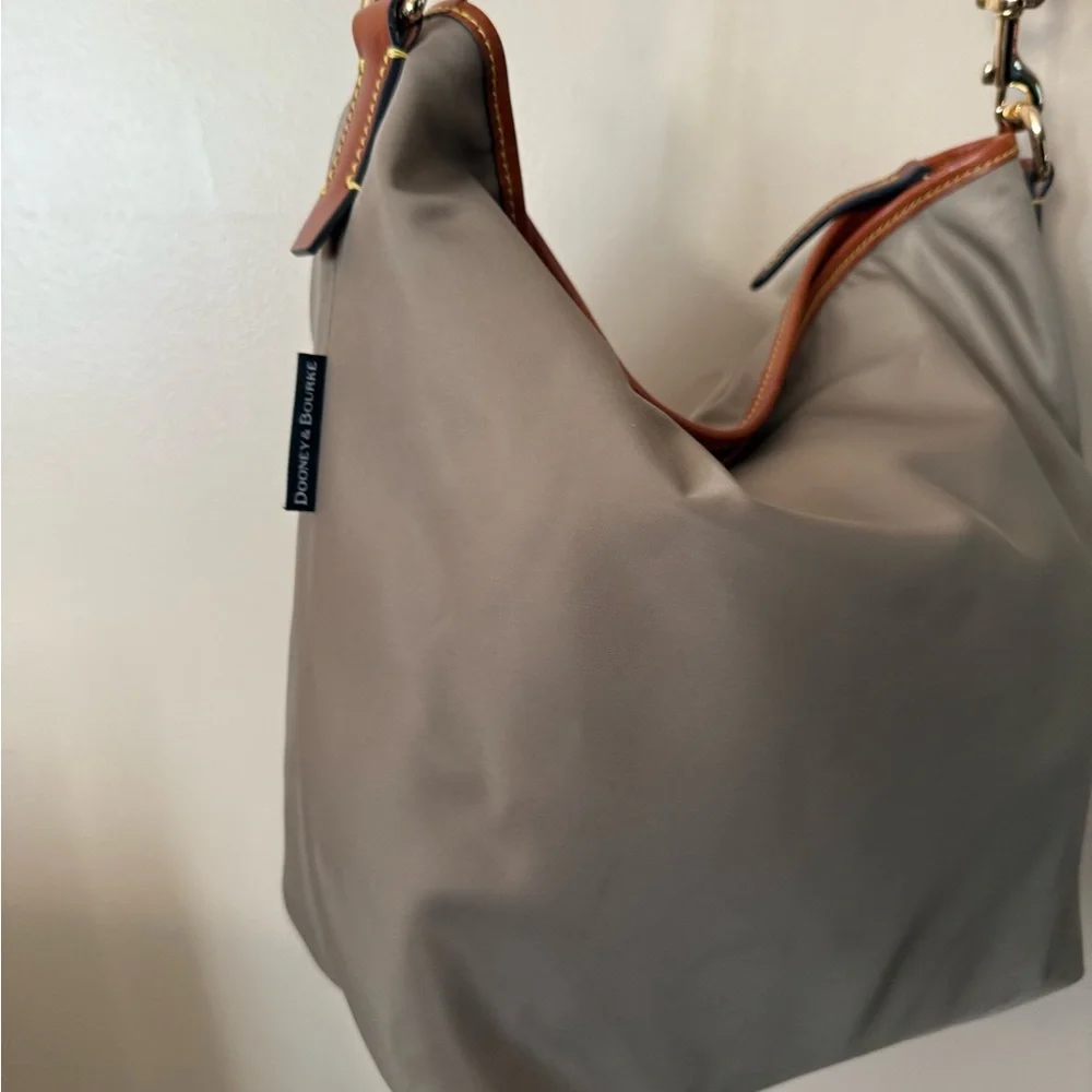 DOONEY & BOURKE WAYFARER BAG TAN HOBO BOHO 12x13”‎ 10” Handle Drop T